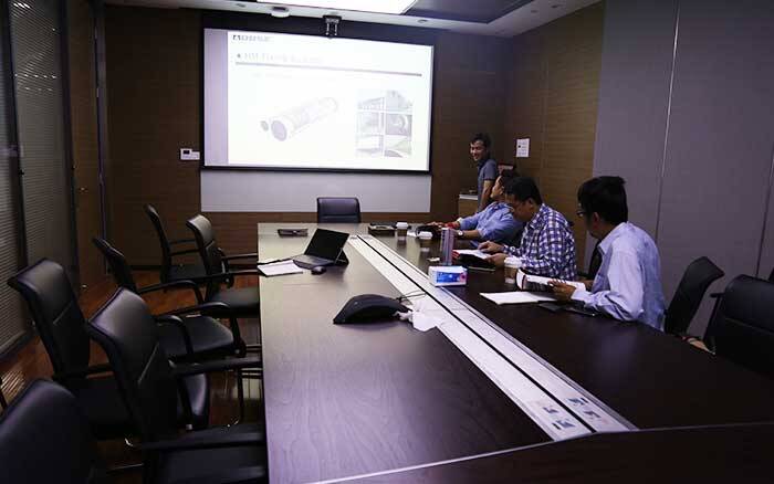 Southeast Asian customers visit Shanghai Horse Construction.jpg