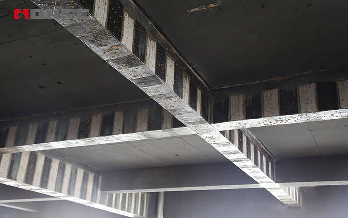 bonded carbon fiber fabric on concrete 