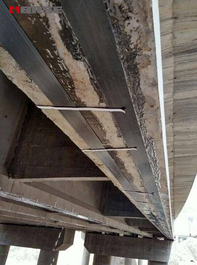 RC beams strengthened with CFRP laminate 