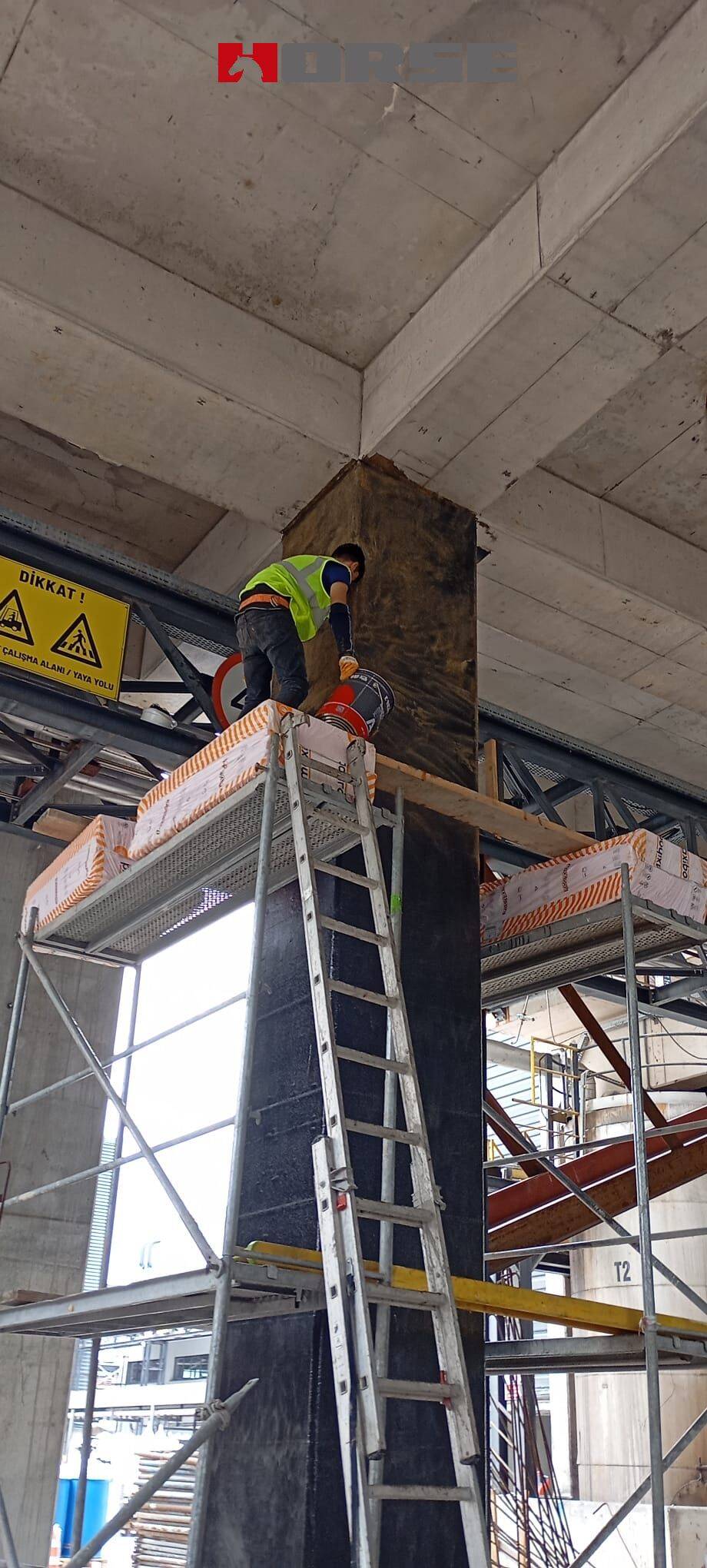 Refuerzo de columnas con fibra de carbono