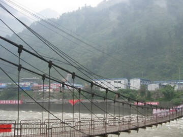 Rehabilitación sísmica de puentes con polímero reforzado con fibra de carbono