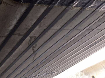 pegado de placa de acero sobre hormigón