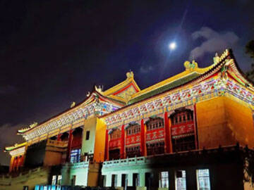 Refuerzo de fibra de carbono y reparación de edificios con baldosas verdes