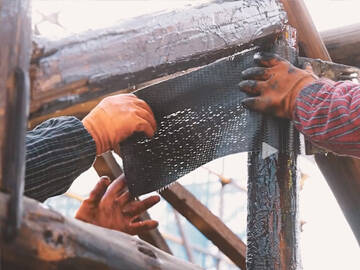 Fibra de Carbono Repara la Estructura de Madera Histórica